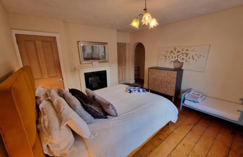 Exmouth Casa | Seaside, Exmouth Centre - sleeps 6+