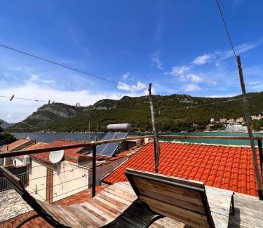 Zuljana Apartamento | Seaside forest apartment