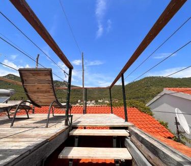 Zuljana Apartamento | Seaside forest apartment