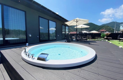 Nishiizu Casa | Seaside Garden Nishiizu 2 barrel sauna Natural hot / Kamo-gun Shizuoka
