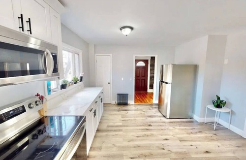 Swampscott Casa | Seaside Getaway Home, Near Salem, Comes with Free Parking & Wi-Fi!
