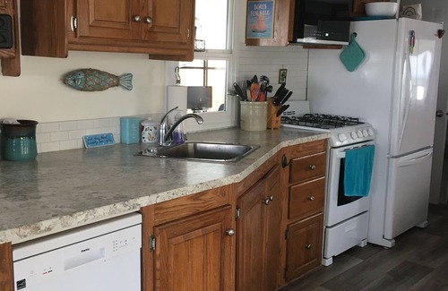 Regional District of Nanaimo Casa | Seaside Getaway - Pool, Hot Tub, Steps to Beach