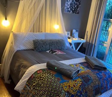 Muizenberg Apartamento | Seaside Getaway @ Swallow House Suite #2