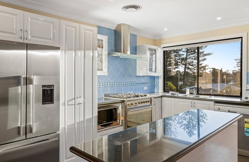 The Entrance North Casa | Seaside Haven on Hutton Road