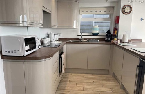 Pevensey Casa | Seaside Haven with Spectacular Views Ideal for Families.
