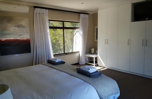 Hermanus Heights Casa | Seaside Hermanus Guest Room