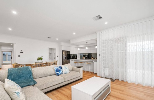 Two Rocks Casa | Seaside Holiday Haven at Two Rocks-Marina, Golf