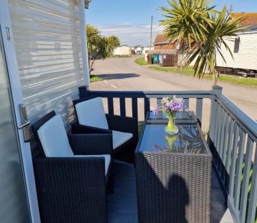 Selsey Casa | Seaside Holiday Home Inside a Resort