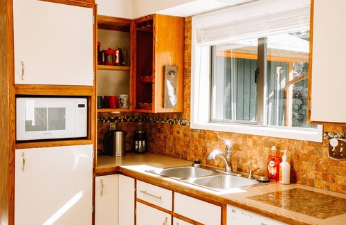 Chemainus Casa | Comodidad con vista al mar para una familia numerosa