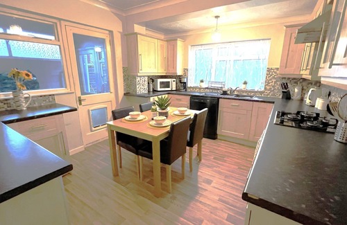 Lancing Casa | Casa-Baño en la habitacion-Confortable-Vista al Jardín-Lancing