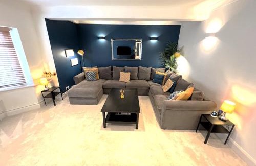 Lancing Casa | Seaside House Lancing with Parking