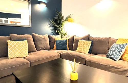 Lancing Casa | Seaside House Lancing with Parking
