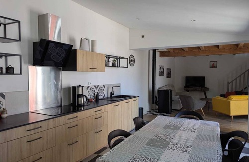 Arzon Casa | Seaside house located 3 minutes walk from the beach along the coastal path.