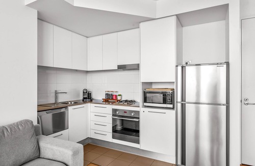 Newcastle Apartamento | Seaside Luxe - Elevated Ocean Views - Walk to CBD