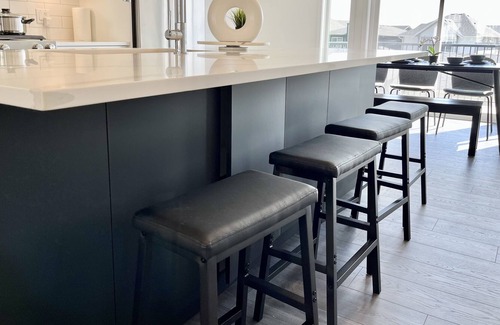 Colwood Casa | Seaside Modern Brand New Home close to Beach