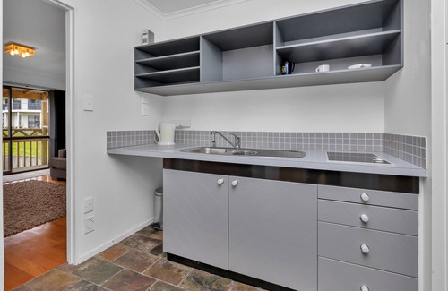 Cable Bay Casa | Seaside on Stratford - Cable Bay Holiday Home