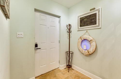 Biltmore Beach Apartamento | Seaside Panama City Beach Condo with Outdoor Pool!
