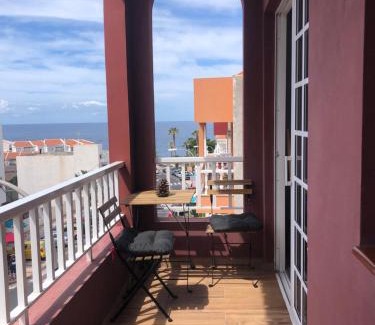 Playa San Juan Apartamento | Seaside Paradise - 2 Bedroom apartment with Ocean Views & Air Conditioning in Playa San Juan
