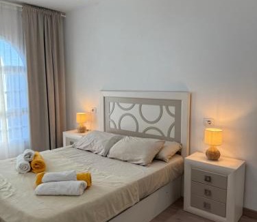 Playa San Juan Apartamento | Seaside Paradise - 2 Bedroom apartment with Ocean Views & Air Conditioning in Playa San Juan