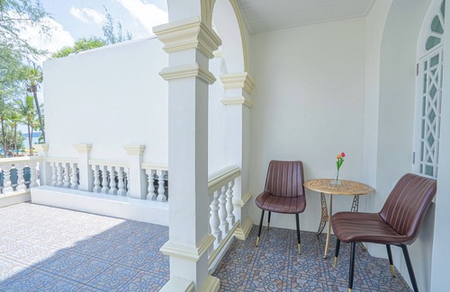 Patong Hotel | Seaside Patong House