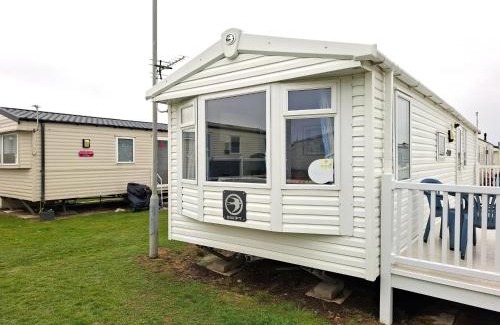 Dymchurch Apartamento | Seaside retreat - 3 bedrooms with decking sleeps 8