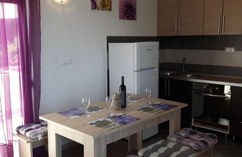 Drvenik Mali Casa | Seaside Retreat Holiday Home with Terrace - Two Bedroom Holiday Home with Terrace