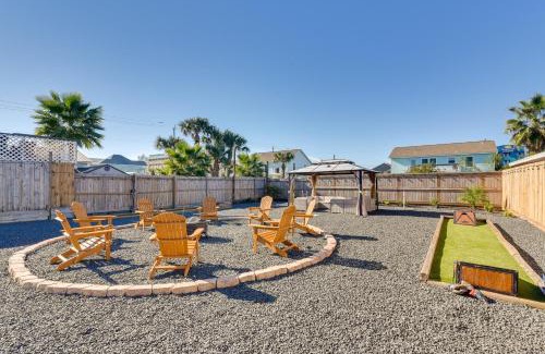 Galveston Casa | Seaside Retreat in Galveston Near Pleasure Pier!
