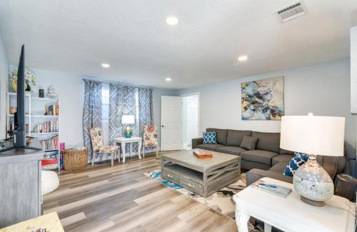 Galveston Casa | Seaside Retreat in Galveston Near Pleasure Pier!