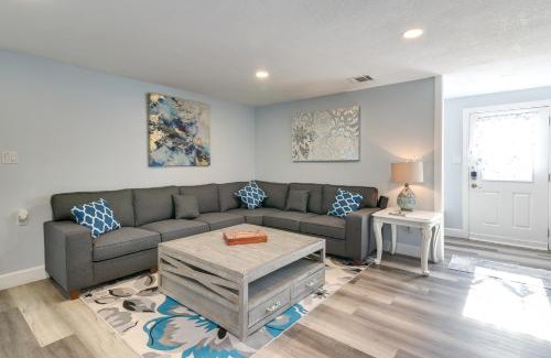 Galveston Casa | Seaside Retreat in Galveston Near Pleasure Pier!