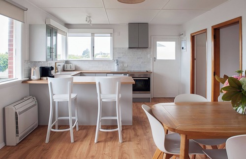 Timaru Casa | Seaside Retreat - Stylish, newly renovated oceanside property