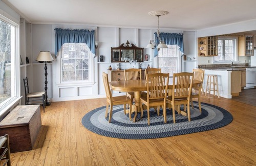 Kennebunk Casa | Seaside Sanctuary: Luxurious Beachfront Haven at Crescent Surf