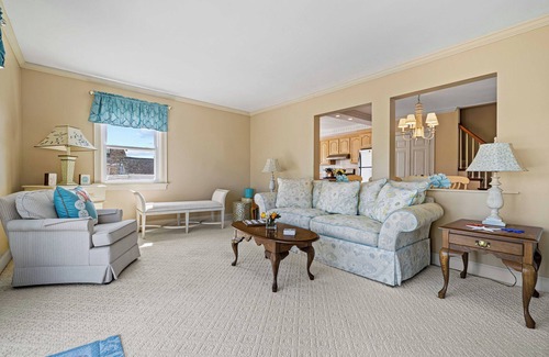 Westbrook Center Casa | Seaside Sanctuary steps from Long Island Sound