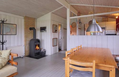 Hoensinge Casa | Seaside Serenity at Lumsas Retreat-By Traum
