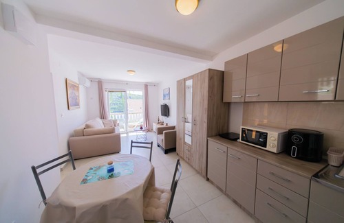 Bigovo Apartamento | Seaside Serenity Bigova Studio Stay