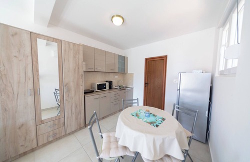 Bigovo Apartamento | Seaside Serenity Bigova Studio Stay