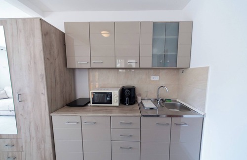 Bigovo Apartamento | Seaside Serenity Bigova Studio Stay