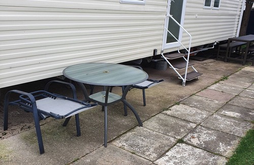 Rhyl Cabina | Seaside Serenity Cabin Retreat
