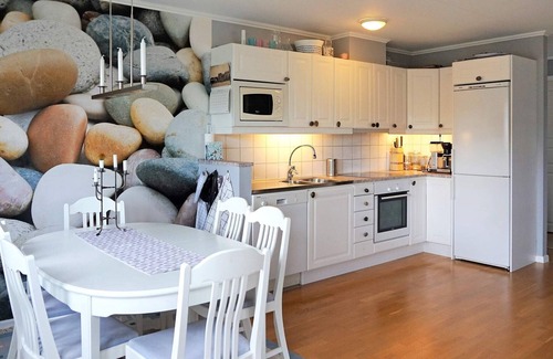 Mollosund Casa | Serenidad junto al mar en Mollosund-By Traum