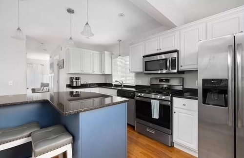 Warwick Casa | Seaside Serenity - Ocean view bliss near beach