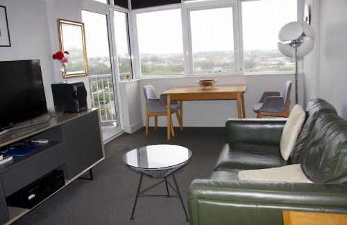 Maroubra Apartamento | Seaside Serenity Stunning Beach Views in Maroubra