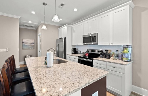 North Litchfield Beach Casa | Seaside Serenity: Walk to the Beach, Cart to Golf, Litchfield in Pawleys Island