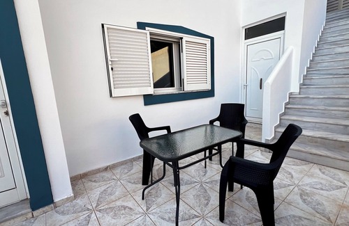 Avlakia Apartamento | Seaside studio with private terrace