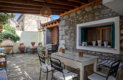 Skala Eresou Casa | Seaside Summer House, Cozy Yard