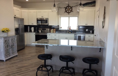 Crescent City Casa | Seaside Vacation Rental Fantastic Ocean and Battery Point light House veiws