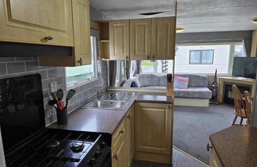 Penparcau Casa | Seaside View Holiday Home