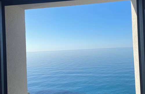 Erbalunga Villa | Villa frente al mar ideal para familia o amigos. Acceso privado al mar!