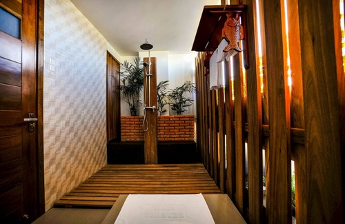 Vinh Hai Hotel | SeaSing Boutique Hotel