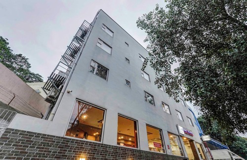 Teynampet Apartamento | Season 4 Residences Near US consulate