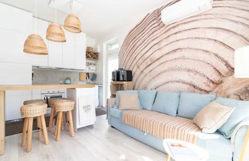 Palanga Apartamento | Season Surprise Apartment, By Cohost