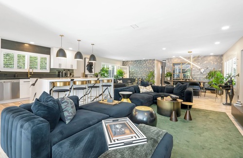 Central Corals Casa | Seasonal Private Oasis in Beautiful Neighborhood w/ Private Pool